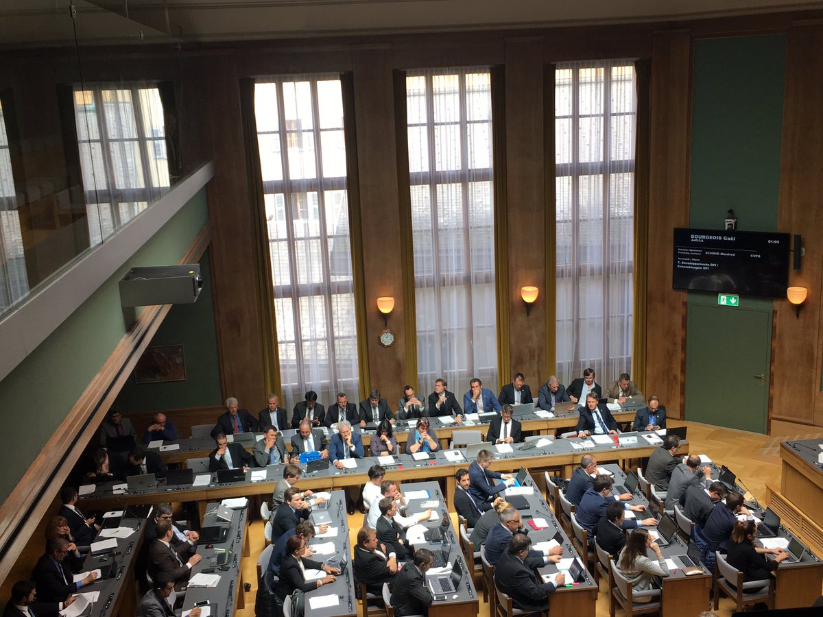 katerdiem's tweet photo. #Erster #Sessionstag der neuen #Legislatur. #lovemyjob https://t.co/XRpFnWIkhw