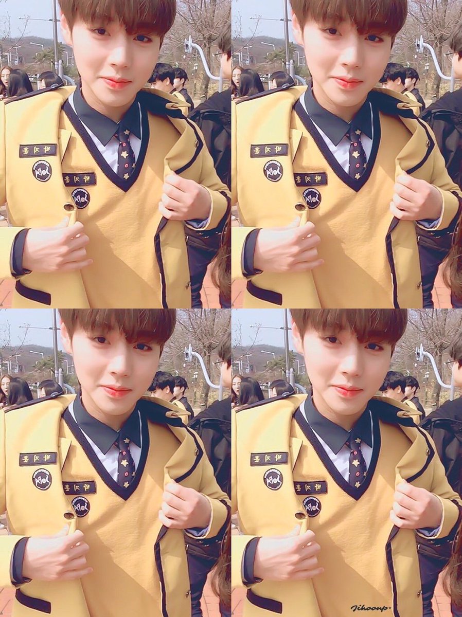 mdzlhcy_'s tweet photo. น้องจีฮุนชุด SOPA คือดีมากกกกกก ดีแบบใจพี่ฮืออออ น่ารักไรขนาดนี้อ่ะ น้องเหมาะกับชุดนักเรียนมากจริงๆนะ ชอบ 💘 (cr:FY!PARKJIHOON) #PRODUCE101 https://t.co/IZmyZOYCaA