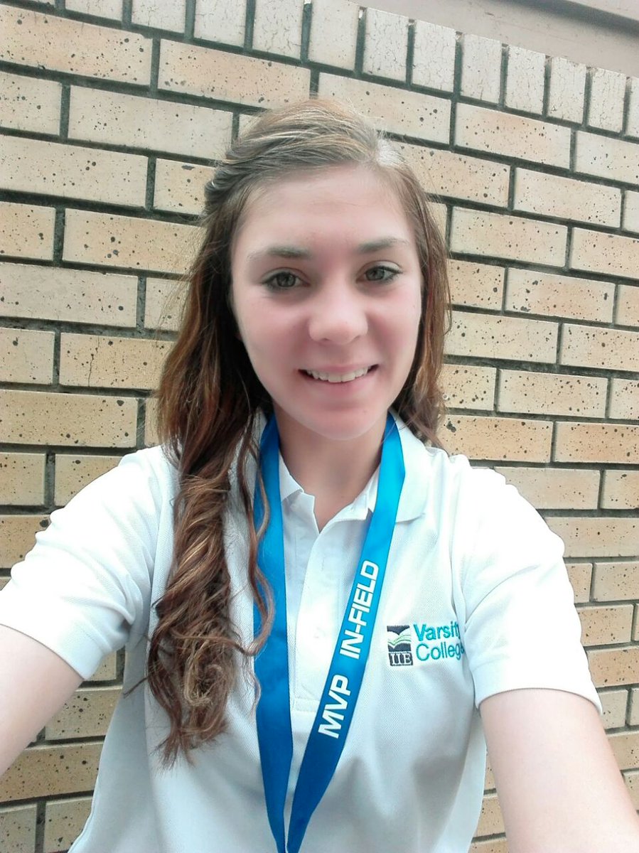 VCSportsLife's tweet photo. #VCSTN's softball star Amanda Booysens received her club team award as most valuable player in the infield as well as the 3rd best batter. https://t.co/md0ar89bxM