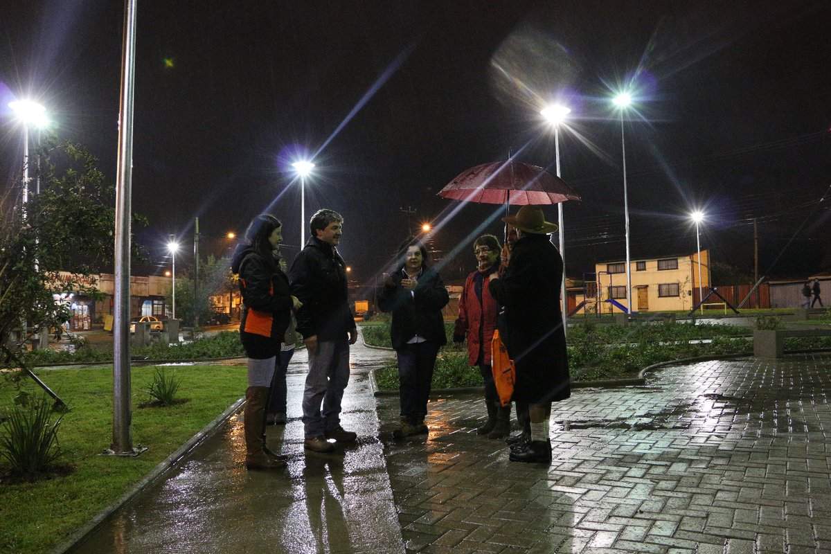 munivaldivia's tweet photo. [COMUNICADO] Inauguran Plaza Hilcker destacando apoyo a la seguridad del sector.  Lee los detalles en https://t.co/VAC4pOjjcY. #ValdiviaCL https://t.co/ME75p2Qi0L