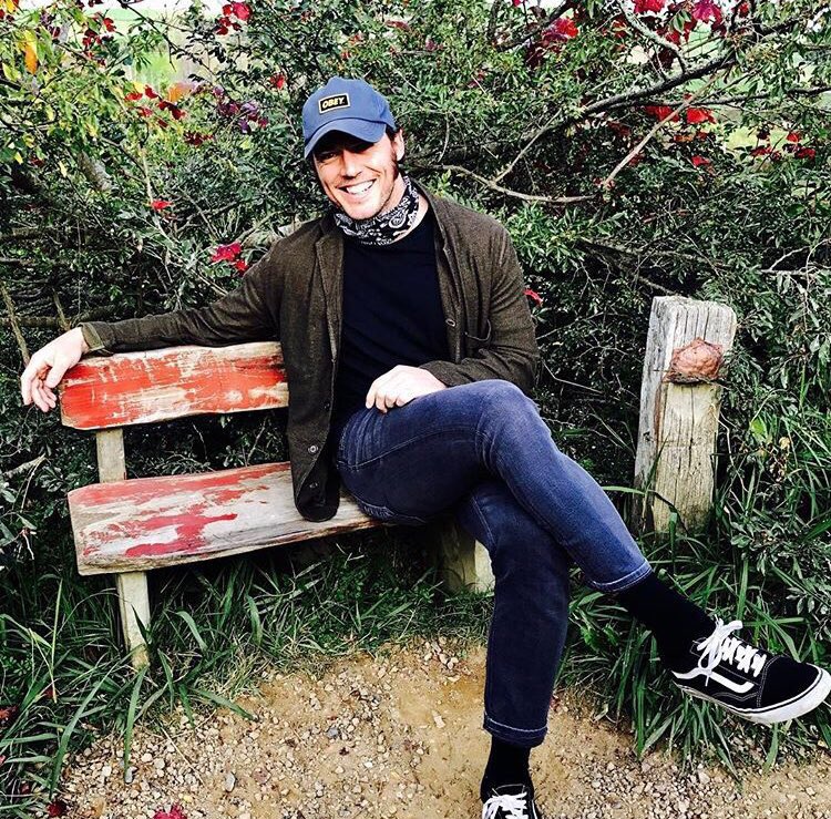 SamClaflinFR_'s tweet photo. 📸 | Sam sur le lieu de tournage du seigneurs des anneaux https://t.co/ePzBUoirfZ