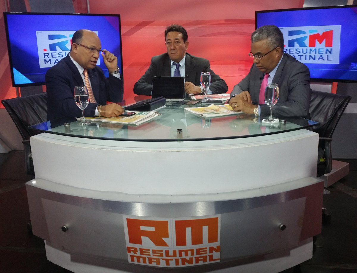 resumenmatinal's tweet photo. ¡Buenos días! Ya inició #ResumenMatinal25  ¡acompañenos! por el @Canal25rd @mediospanorama @DarioMedranoR @Resumen_Final @Miguel_Angel_N https://t.co/hJRdrHgcfd