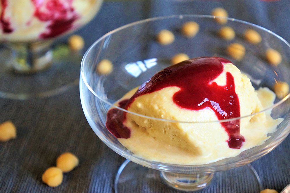 veganfoodliving's tweet photo. Take your #hummus obsession to the next level with a bowl of #vegan hummus ice-cream! https://t.co/Z8H0NoTbLL https://t.co/elPtLeOo2f