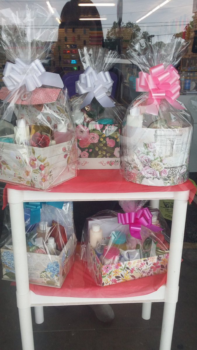 oespha64321's tweet photo. Don't forget to get your mother's day gift baskets. From The East Body Products gas everything your lookin for https://t.co/5pypp3fm7M