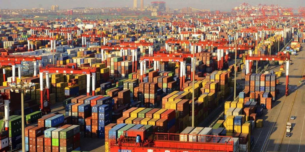 ChinaBizWatch's tweet photo. #china China's trade surplus with the US grows https://t.co/ZgdjnLJWcK ~BizInsider https://t.co/XrE18yLmRp