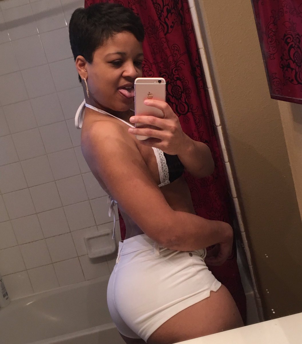 KingDozerSodmg's tweet photo. @_sassynae my queen!!! We running Houston!!😍 https://t.co/DXRPcYLSXh