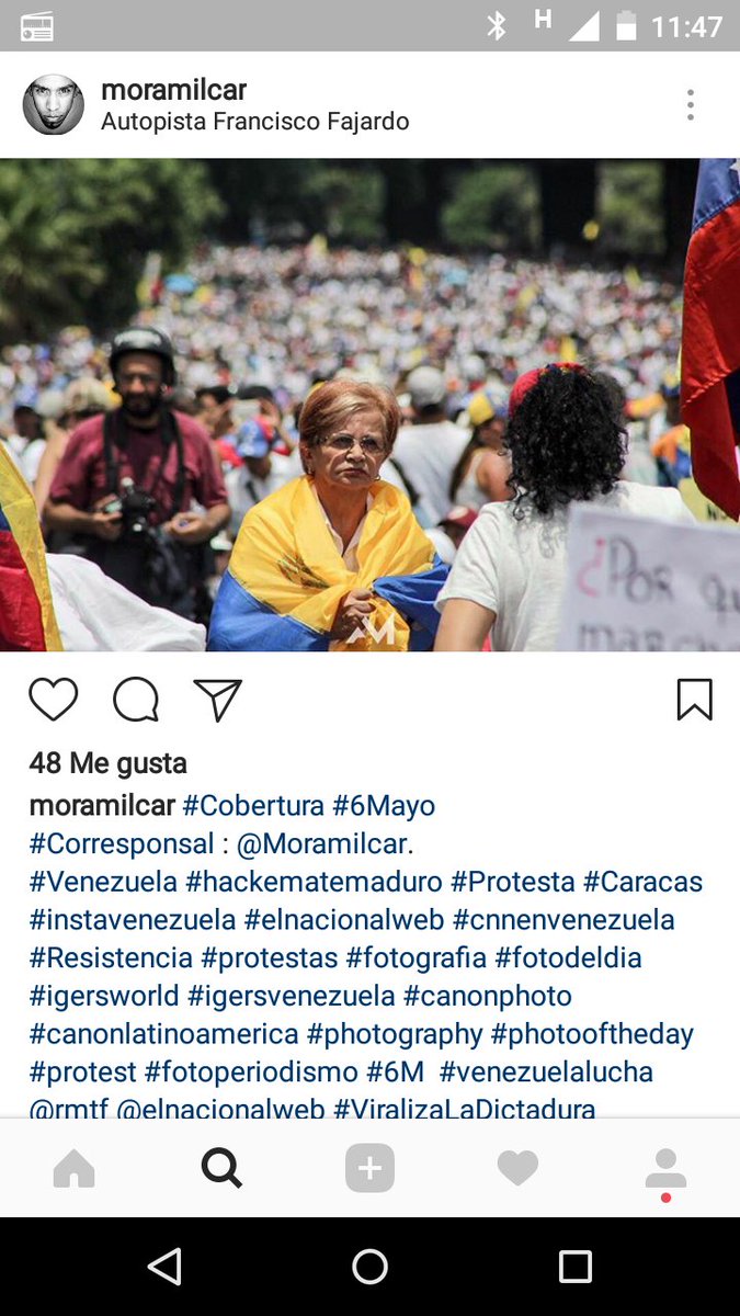 SomarRamos's tweet photo. Mi madre @Nora poniendo pecho por toda su familia #vzla #Venezuela #protest2017 #fueramaduro https://t.co/FA22mgIHle