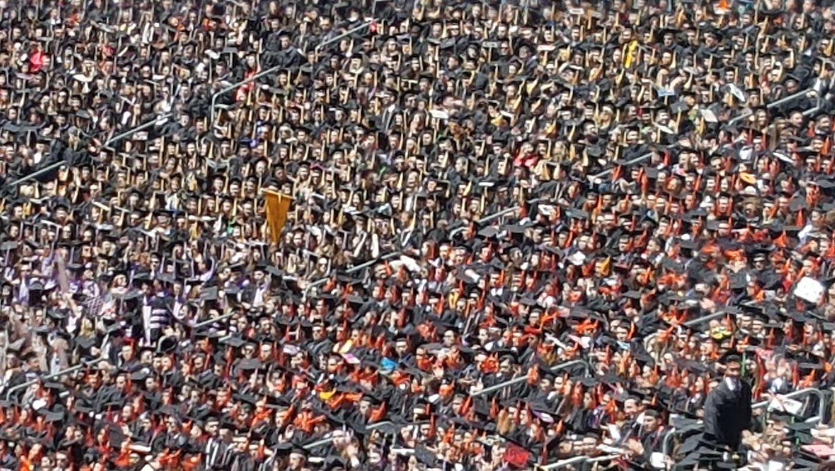 FreezeCrowd's tweet image. Freeze your #mondaymotivation or your graduation crowd on FreezeCrowd.com #2017Grads #WeGraduated photo from #ohiostategraduation