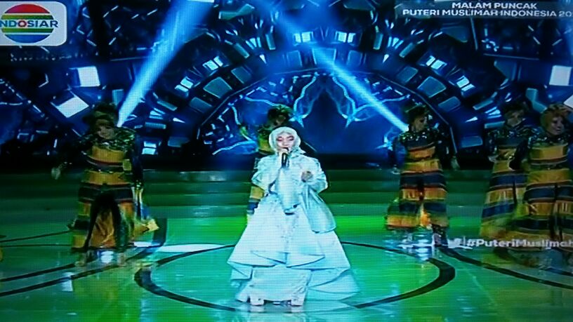 Shidqia_granat's tweet photo. @FatinSL Proud Of You Moslem 😍🙏 #FatinPuteriMuslimahIndosiar https://t.co/CluDqD5ywP