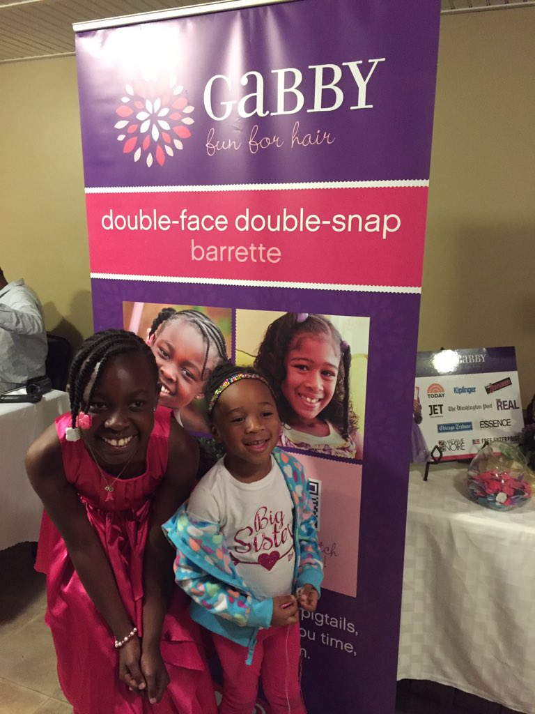 GaBBYBows's tweet photo. SO MUCH FUN at @browngirlmagic!❤️❤️❤️ #gabbybows #frizzfreecurls #browngirlmagic #ATL https://t.co/po6P51VDyn