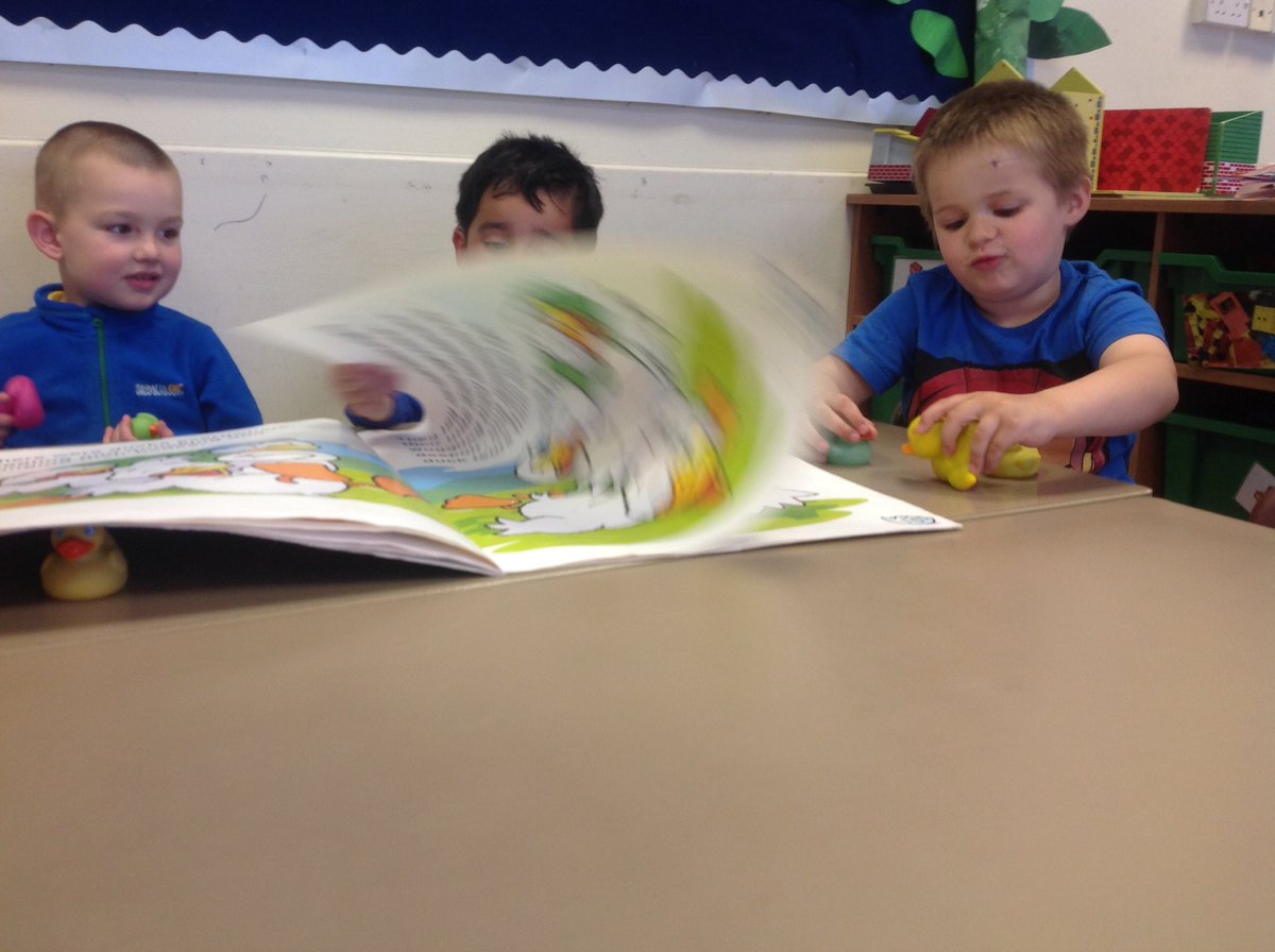 RichmondParkCPS's tweet photo. #DyfedRPS day 1 of our #Chatterbox2017 challenge showing importance of speech,language + communication @ICANcharity https://t.co/AWxGKkVgSm