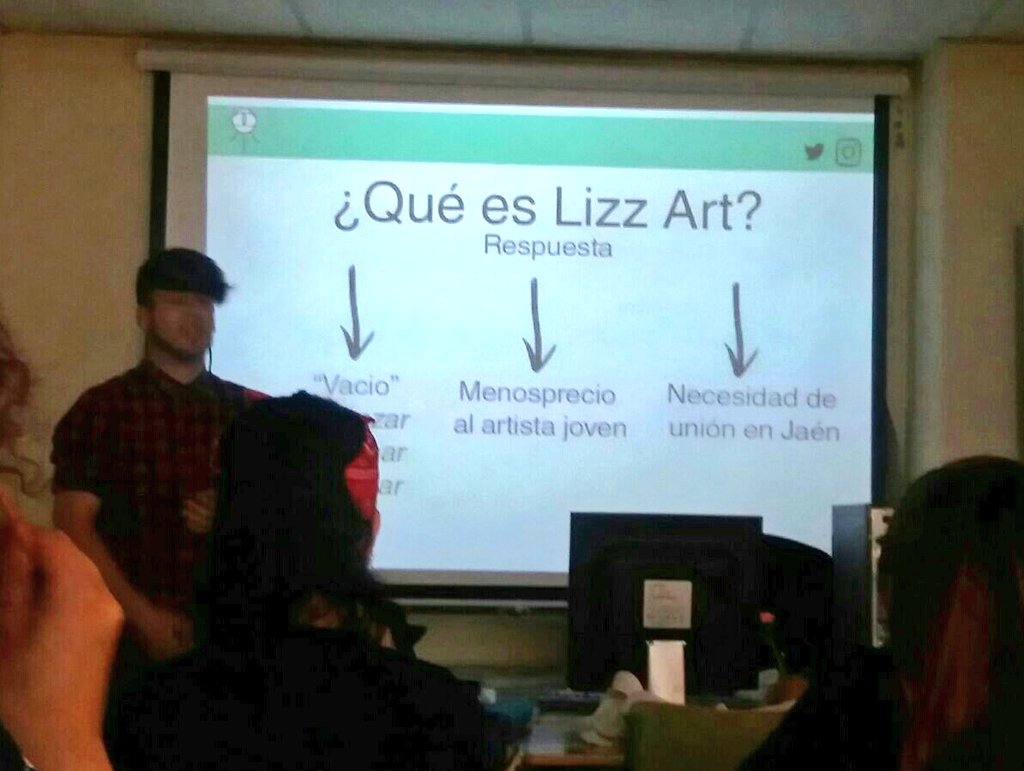 Lizz_Art_'s tweet photo. Primer día de charlas 👌 👌 https://t.co/x5348z9a9n