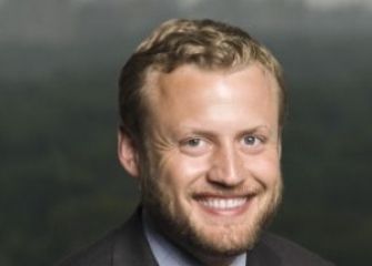 HamiltonCollege's tweet photo. David Seth Orowitz '00 named senior VP of development at L&L Holding Co. via @cblNewYork https://t.co/hGao98uV18 #hamiltonatwork https://t.co/dEwbQqekPH