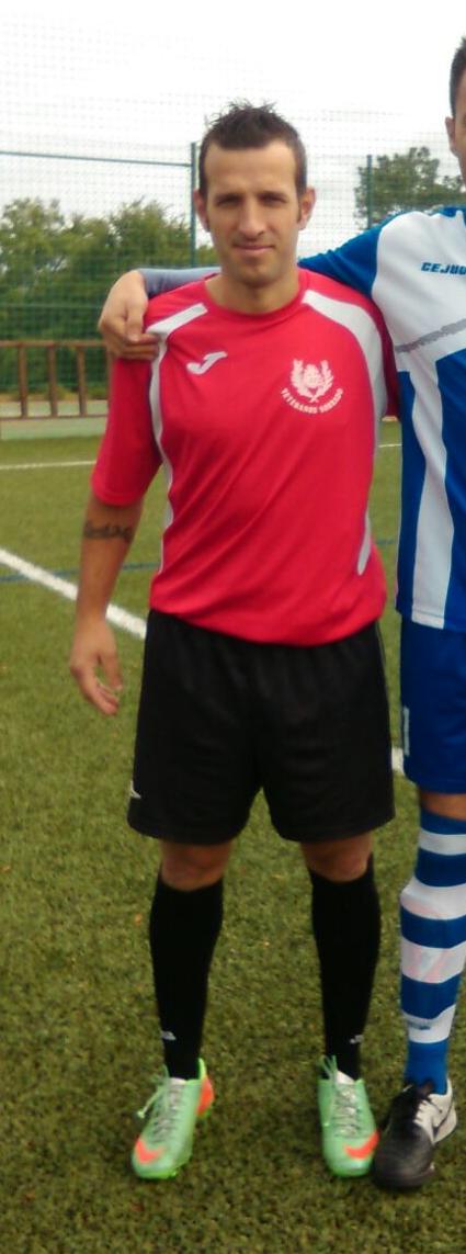 ToenFS's tweet image. E estamos traballando nun novo proxecto que xa conta con un novo comandante!

Panucci! Adestrador nas categorias bases do @edbarbadas