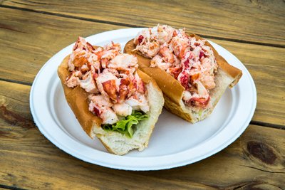 MagazineofMaine's tweet photo. Lobster Roll Chefs — 😮 TODAY IS THE DEADLINE to enter our 
"World's Best Lobster Roll" competition! https://t.co/nPP0OJYmHX https://t.co/yY3ZFolXjU