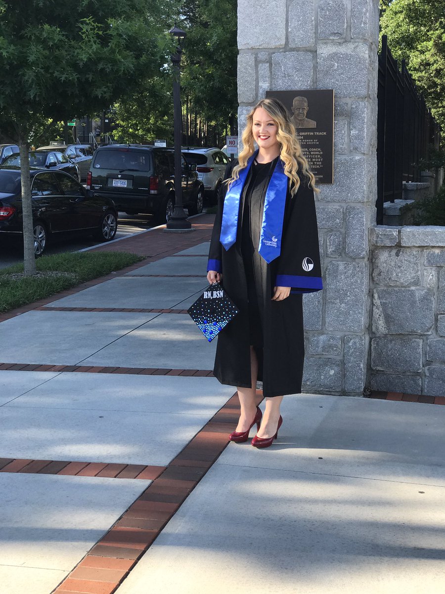 cait_0629's tweet photo. Proud is an understatement 🌜. #GSU17 https://t.co/OcW1ooHLj8
