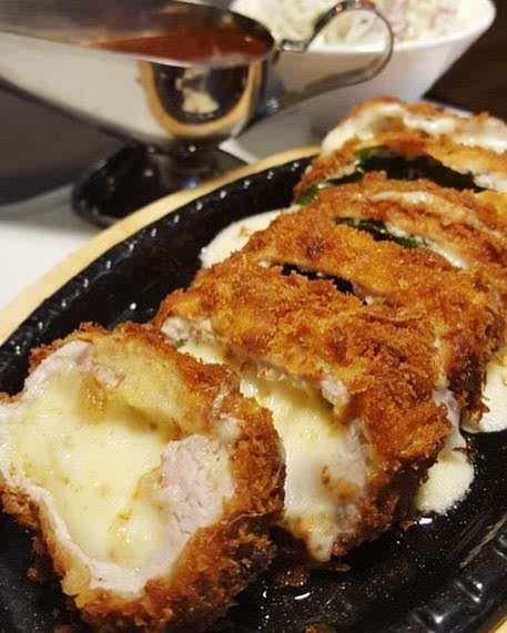 rbhyta's tweet photo. Cheesy Panini Crispy #meltingmozarella #VVIP_Classy @DP_BISTRO @maximusordega https://t.co/LO8NUIB7AG