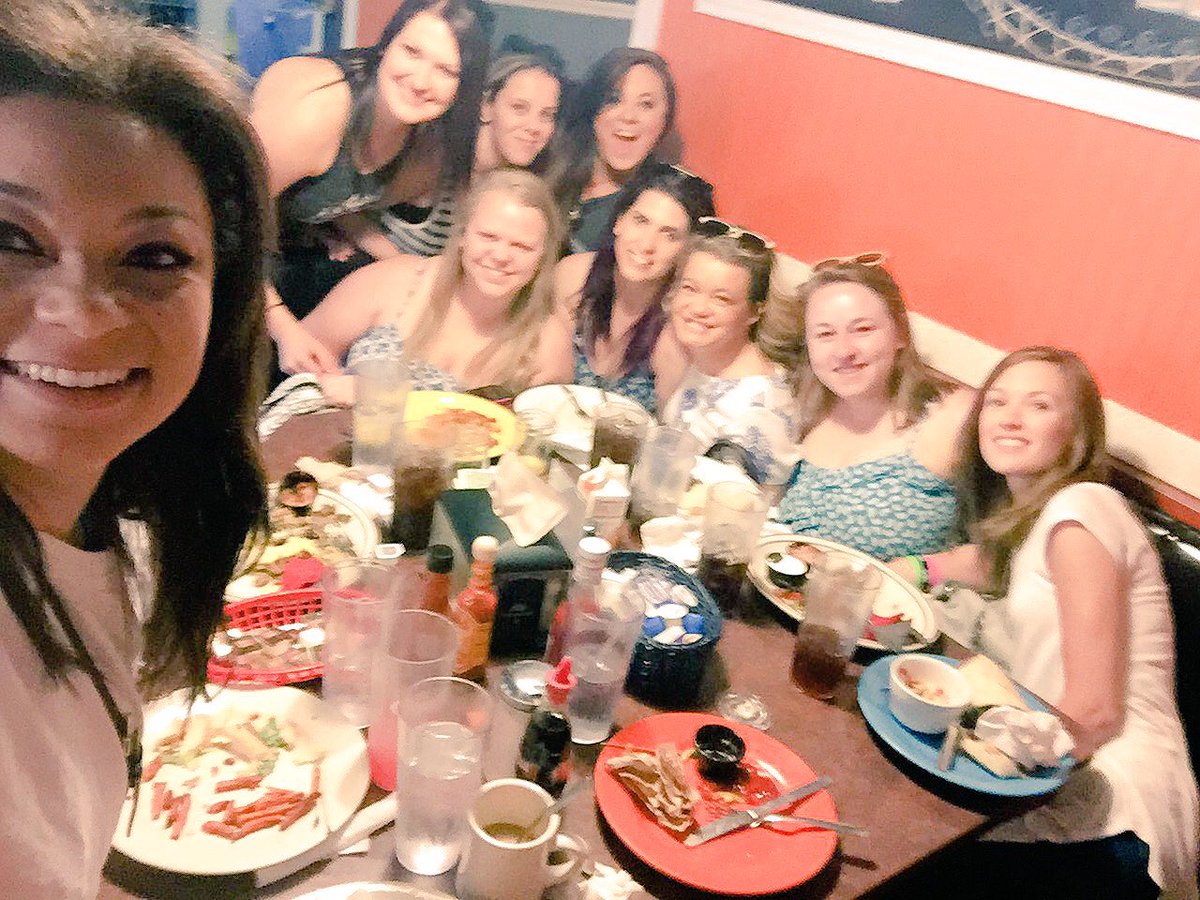 TweeterlessCass's tweet photo. Thx @TylerHilton for making our last meal in Wilm one of THE best parts of our weekend #SecretsAreFun #TheFeels #TheTearsAreReal #LoveYou 😉 https://t.co/S2Zka0sZg3