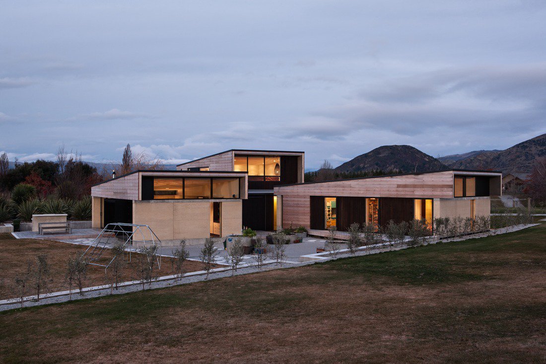 crisp3dstudio's tweet photo. I am not a tree-hugger, but I do like this first rammed earth building!!
@assembly_ #naturalbuilding 

https://t.co/jI9PNVMOJs https://t.co/nFaEiQiTtR