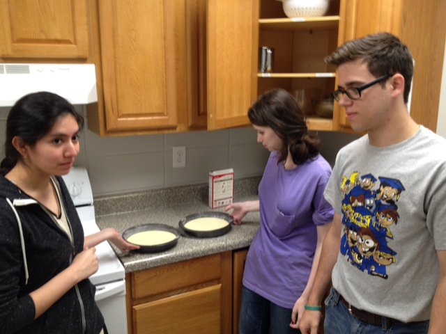 bmhslions's tweet photo. Cooking it up today in FCS class! #smellsgood https://t.co/MuXldDbJ1G