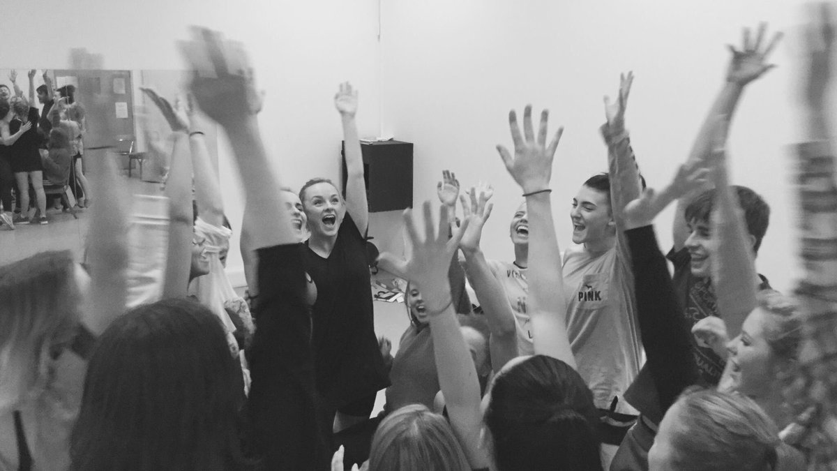 EmilySleeman's tweet image. So proud to be in red group! Let&apos;s smash the rest of the week, first year💃🏼🤞🏻 @PERFORMERS_COLL #assessmentweek