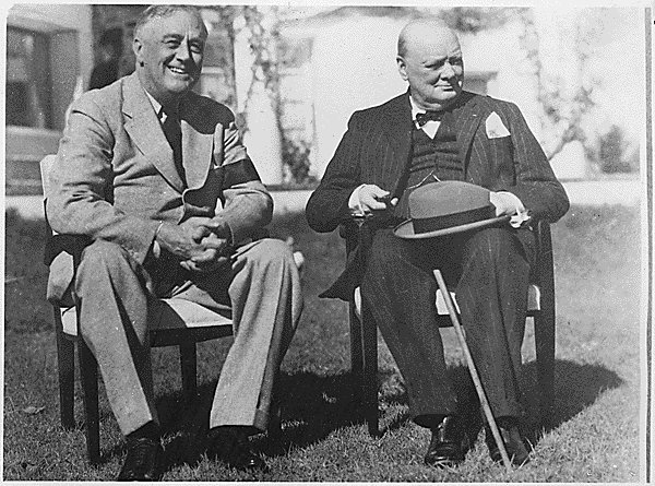 Churchill019295's tweet photo. I am at the White House in order to discuss war strategy with president Roosevelt. https://t.co/CuvFDZ6OQp