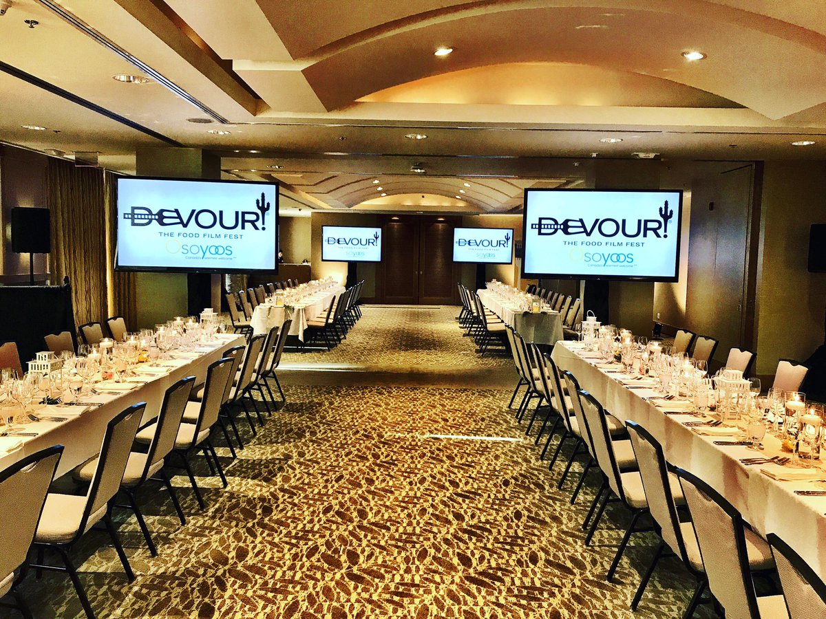 devourfest's tweet photo. Fantastic film &amp; food gala dinner this weekend @devourosoyoos! https://t.co/067kAwiB96