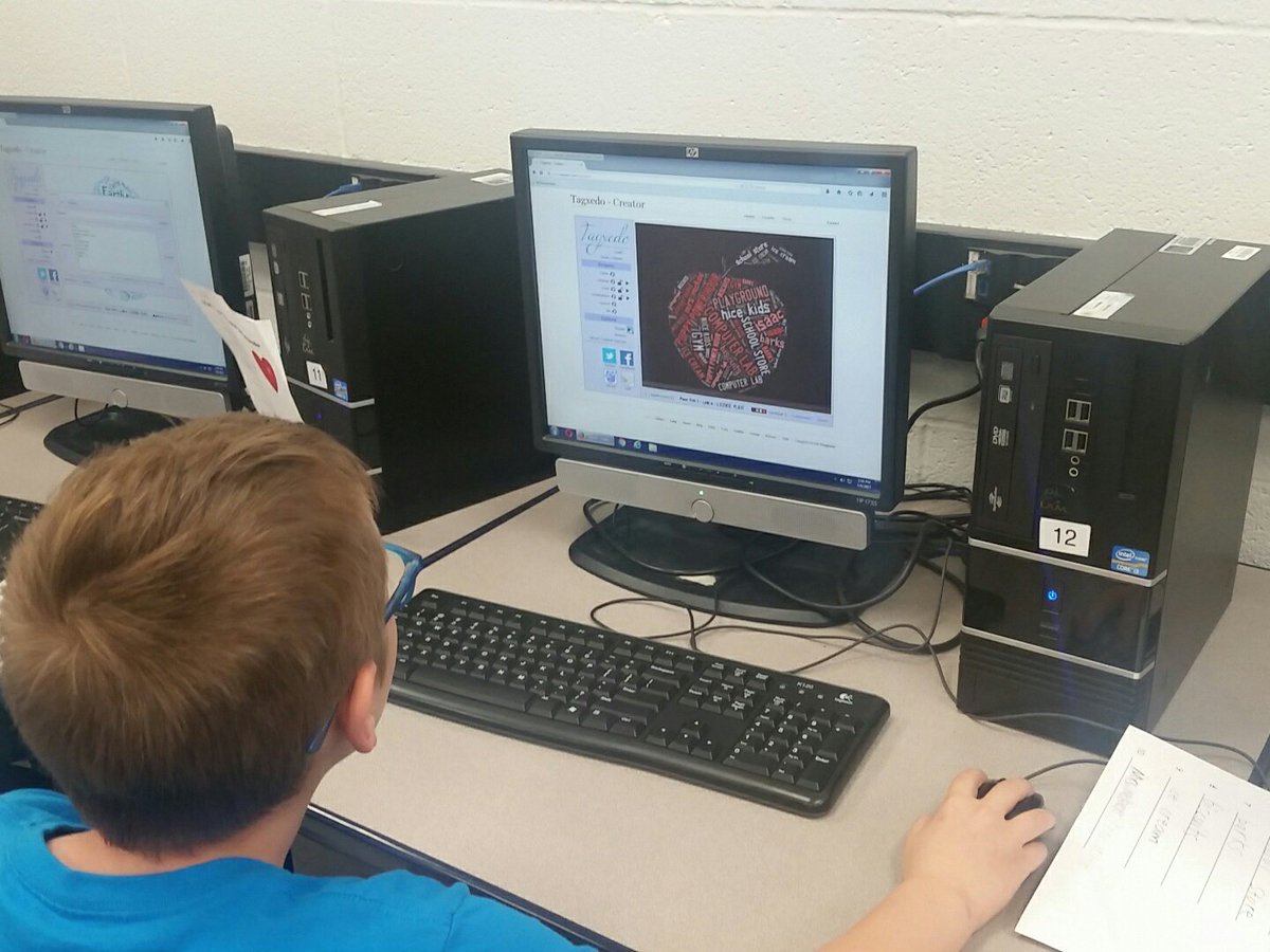 JollyTechCoach's tweet photo. Students in Mrs. McKee's class are making word clouds to show what they love about 2nd gr #reflection #wyasd #WYCreate https://t.co/K5Qn6O8AB7
