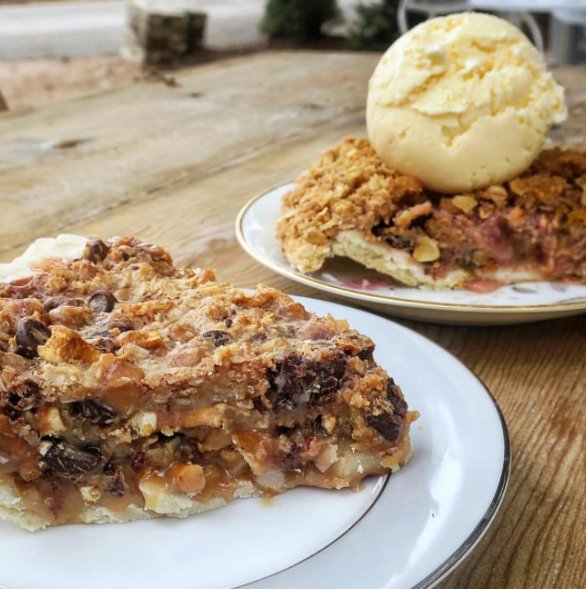 Two pies are always better than one at <a href="/RoyersPieHaven/">RoyersPieHaven</a>! bit.ly/2pOa4AH