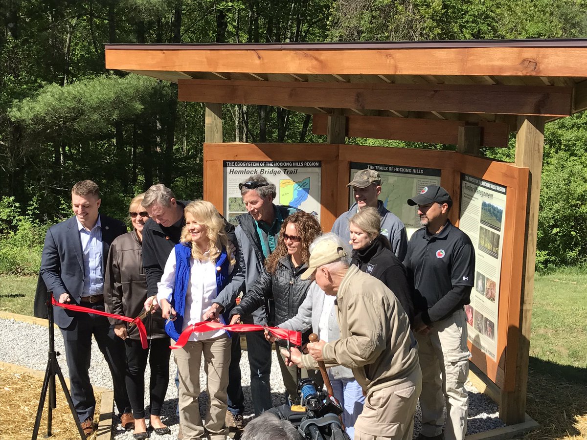 ohiodnr's tweet photo. And the trail to Whispering Cave is officially open - come out soon to #exploreohio! @MyHockingHills @OhioFindItHere https://t.co/57EizVLrVi