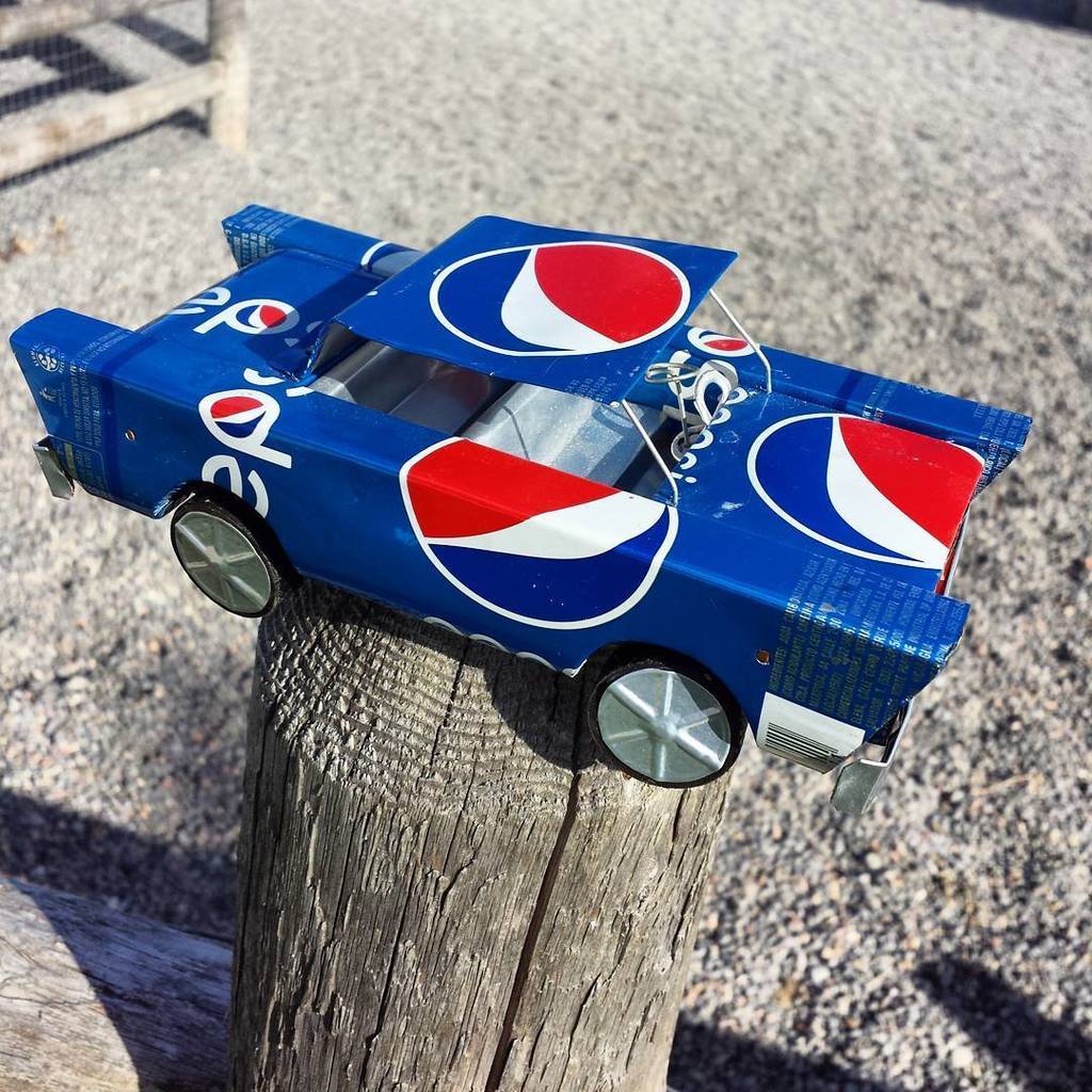 AIMERmarketing's tweet photo. DYK #Cuba is behind the #PepsiAd for #MondayMotivation: #Upcycle / #Recycle / #Uncycle your #pepsi cans? Comment /… https://t.co/uIKDRwAL4v https://t.co/fMTGDelnjS