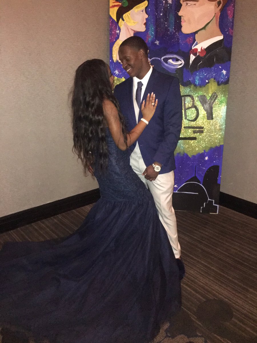simplytakeena's tweet photo. can't imagine a life without you. 💖 #prom2k17 #set17off https://t.co/h86wKcWZAv