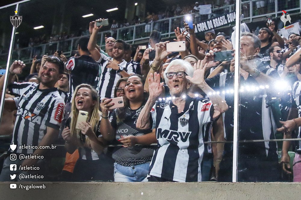 Atletico's tweet photo. É CAMpeão! Confira o álbum com as melhores fotos da finalíssima do Campeonato Mineiro: https://t.co/cO8nseeyJB  Vamos, #Galo! https://t.co/649nVDgi4u