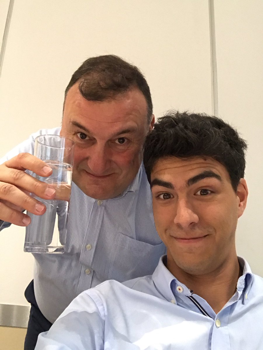 VicMac_23's tweet photo. Con el gran @AlamarCarlos , de lo mejorcito 👏

#digitalcustomerdelight https://t.co/YMnVnTBObY