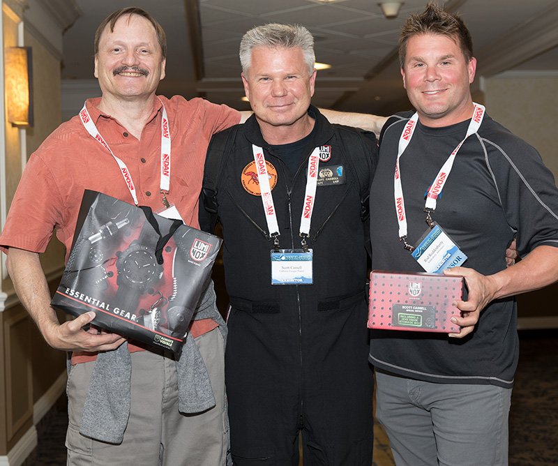 Michael Bear, Rod &amp; Heidi Roddenberry Awarded UVP/Luminox Eco-Laureate Award at Long Beach <a href="/SCUBAShow/">Scuba Show</a> : californiadiver.com/cleJO