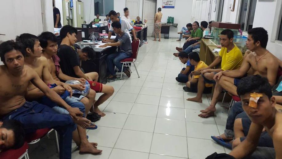 detikcom's tweet photo. Sisa 144 Penghuni Rutan Pekanbaru Belum Kembali https://t.co/so9CgRvfiB https://t.co/kA5RKwu9UI