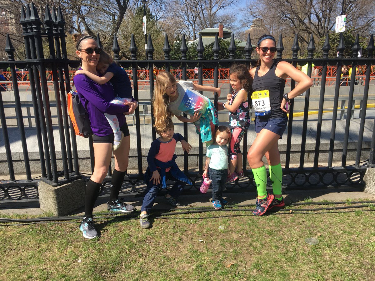 athletes4yogahq's tweet photo. We caught up with #athletesforyoga muse, @molliedeturner, to talk running, momming, coaching + more: https://t.co/XHr41Jnmm1 #momsonthemat https://t.co/sSlDqplul3