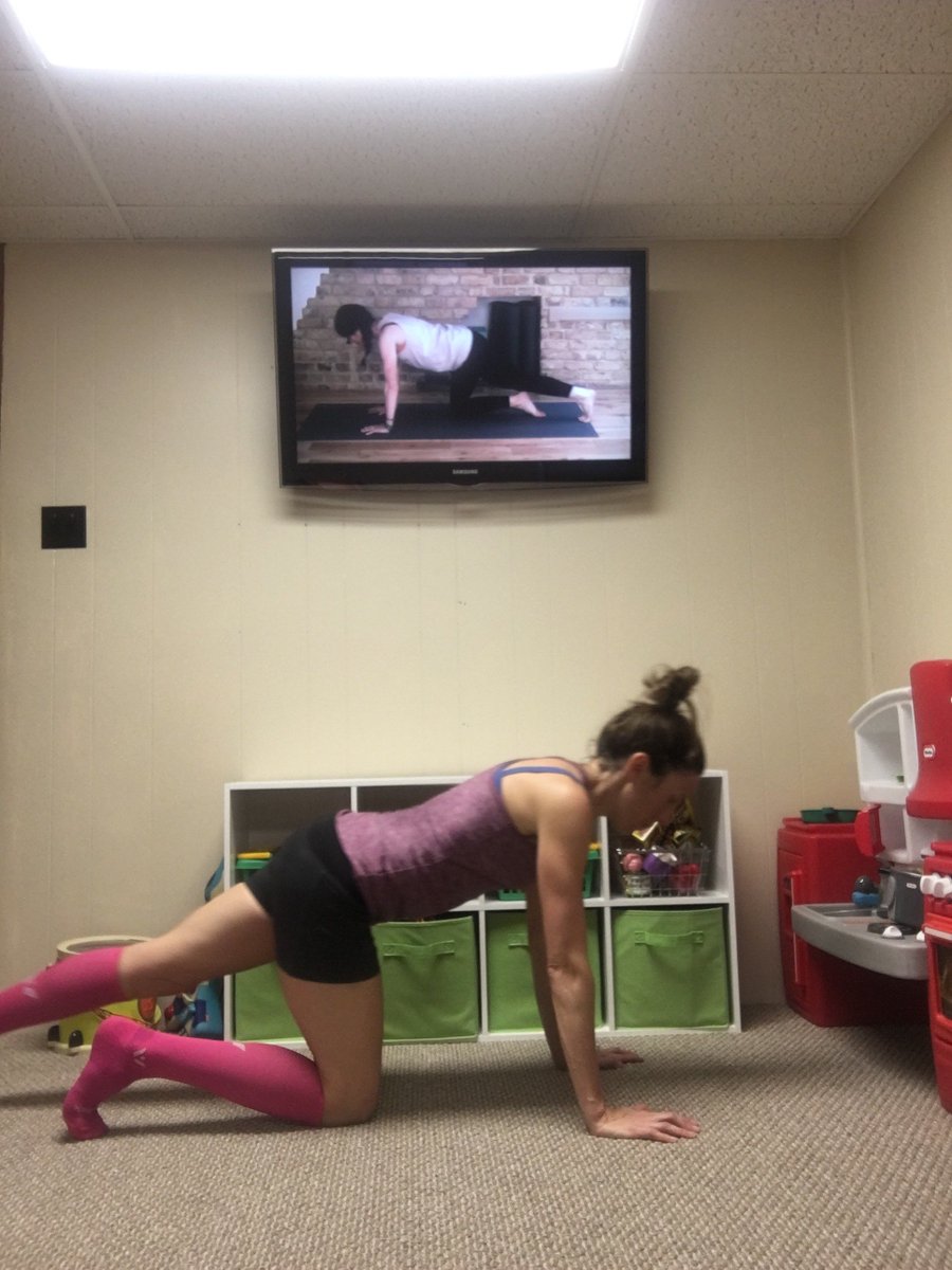 athletes4yogahq's tweet photo. We caught up with #athletesforyoga muse, @molliedeturner, to talk running, momming, coaching + more: https://t.co/XHr41Jnmm1 #momsonthemat https://t.co/sSlDqplul3