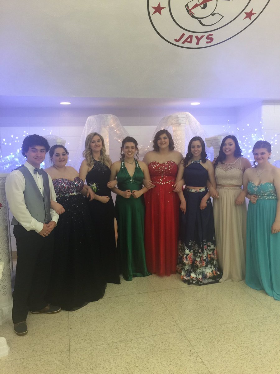 cewoodward99's tweet photo. Senior Prom #JayProm2017 https://t.co/M8f6ynCRNj