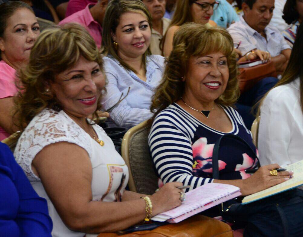 karenabudi's tweet photo. Me siento orgullosa de los colegios públicos de Bquilla, trabajamos con la comunidad educativa con un mismo propósito: #EducaciónDeCalidad https://t.co/nWyQwQQluW