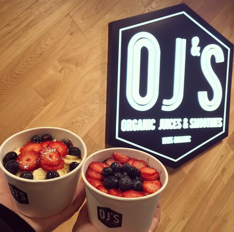 Healthy AND tasty choices for your Monday! #WithGrabb #ojstoronto 📷: : christy_food