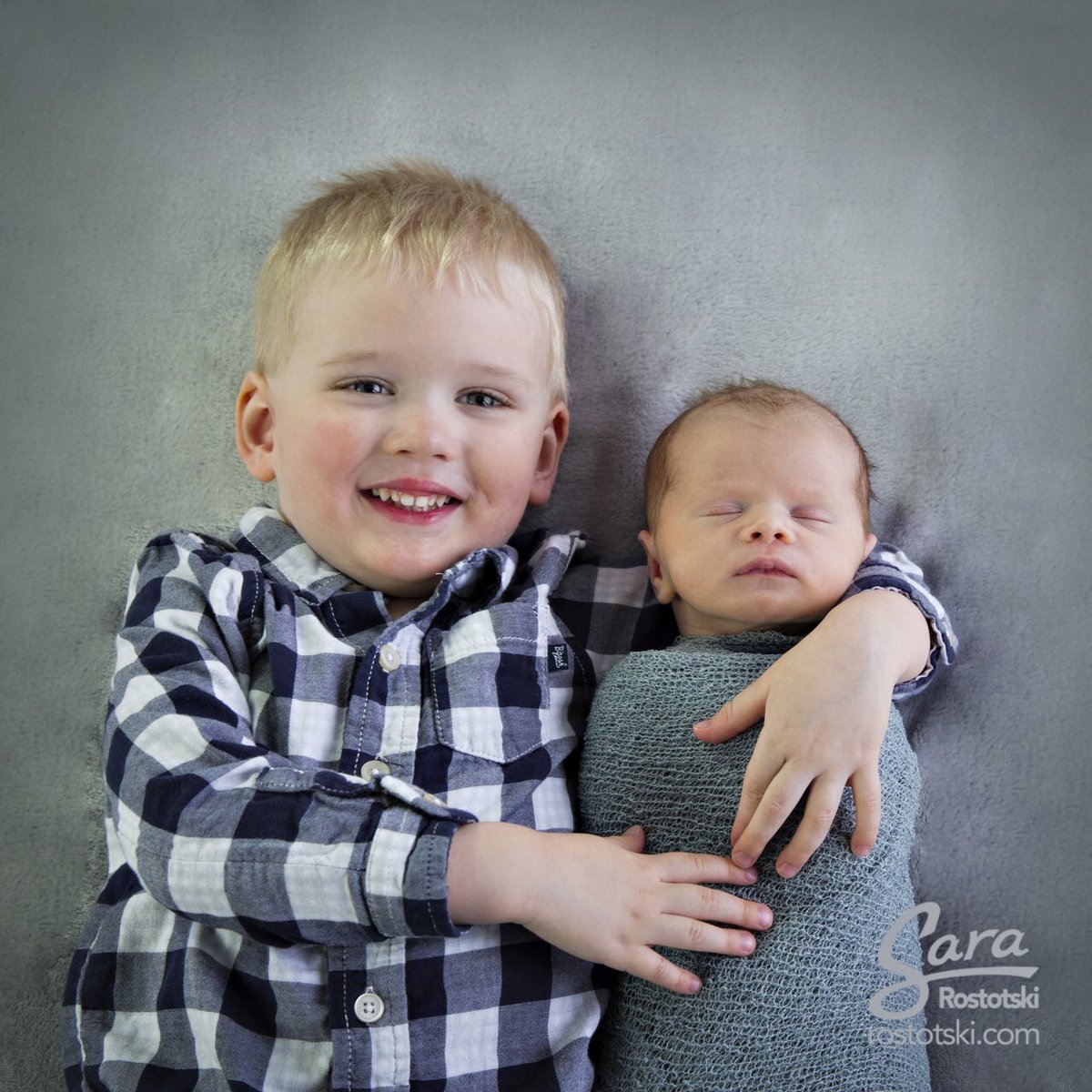 SaraRostotski's tweet photo. Here's the next generation of men's curling for #Newfoundland. @MarkNichols_NL @Colette_Nichols these brothers are the cutest!! Congrats! https://t.co/ATIDLHSsSX