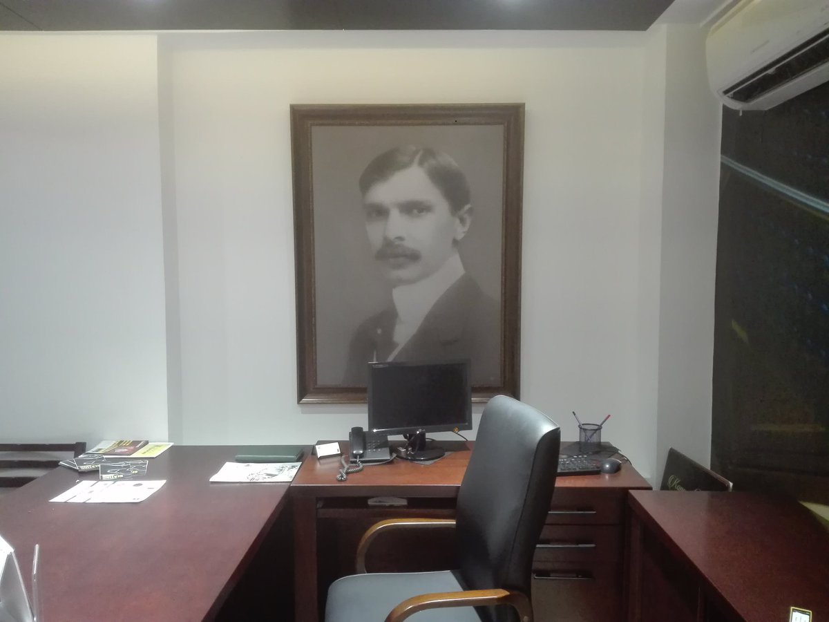 AsifMalik30's tweet image. Islamabad welcome #InterWoodInISL  make your office look more elegant.