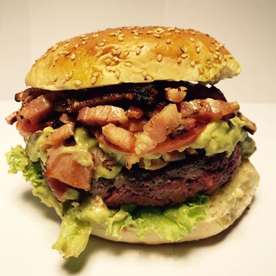 E' solo uno degli #hamburger in gara domani al CAMPIONATO DI HAMBURGER. Scopri chi si contenderà il titolo! bit.ly/2oGKf1E