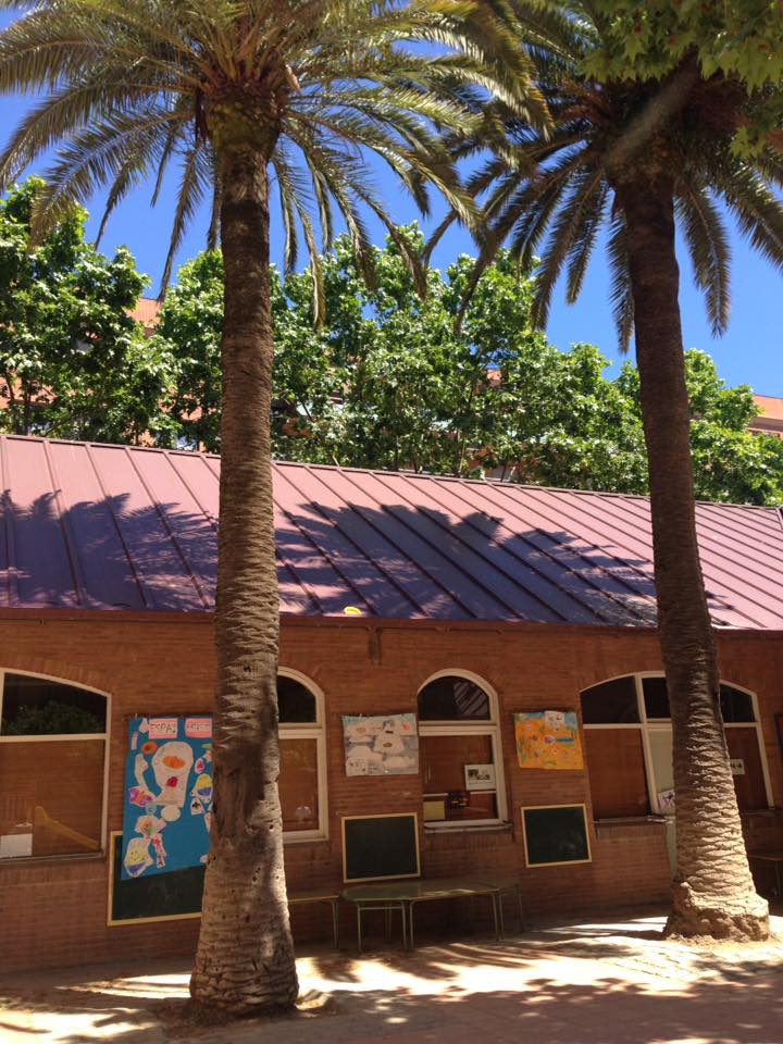 Atomic_Thinking's tweet image. Cuando la súper asociación de padres @AMPABRUSI nos invita para hablar de psicología en un espacio para padres y niños.Gracias @BrusiEscola