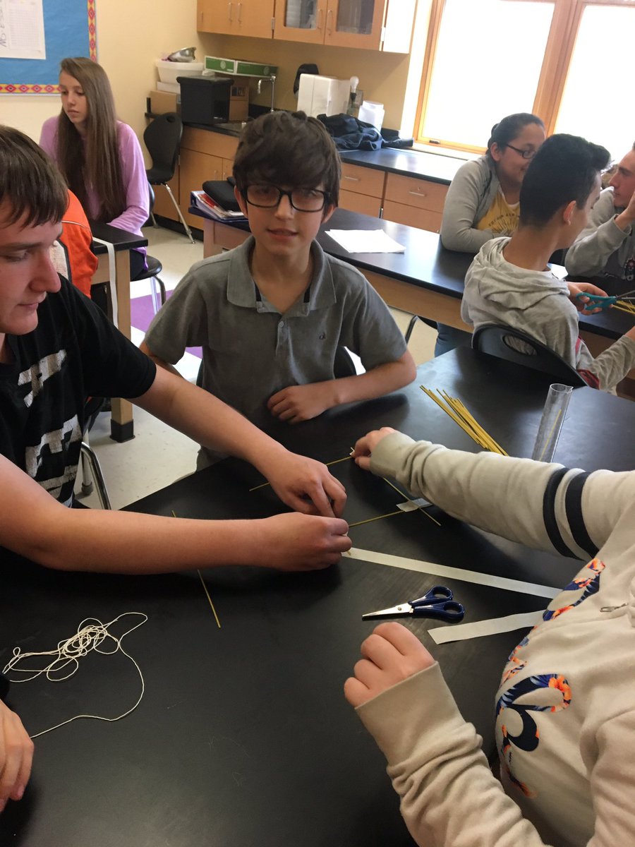 MRSbrittainBMS's tweet photo. Team Sugarloaf Spaghetti Towers. #teambuilding #teambonding #STEM @BMS_Principal https://t.co/ZsLrpYx7fv