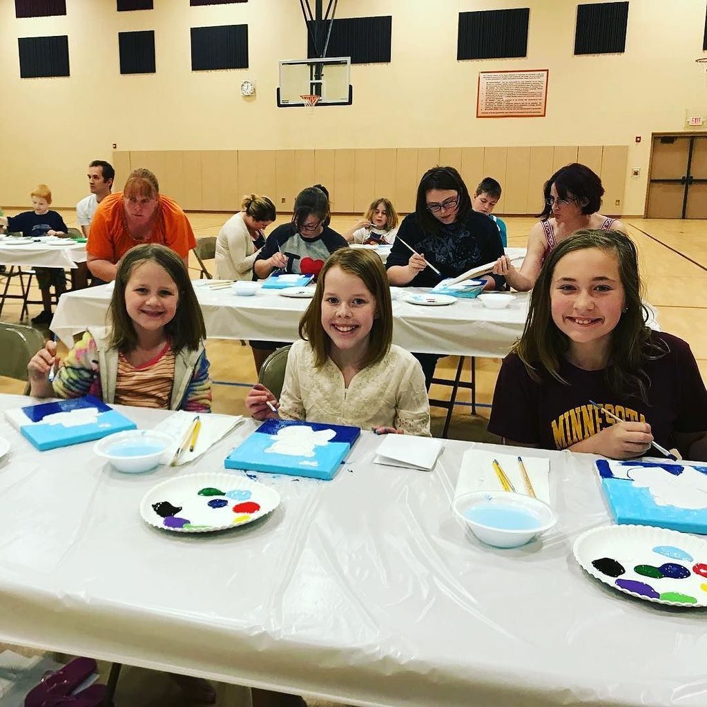 gsmoorhead's tweet image. Family canvas painting fun at church yesterday afternoon!
#GSCheckin #Family ift.tt/2pdoafS