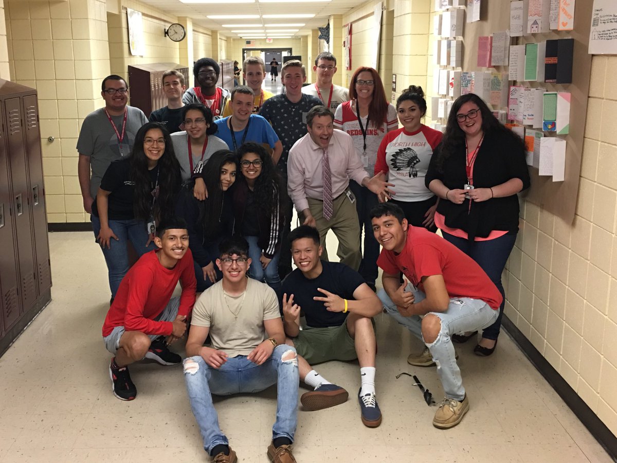 BadNewsScrub's tweet photo. The realist AP Lit class out there https://t.co/UiNNlsnGeW