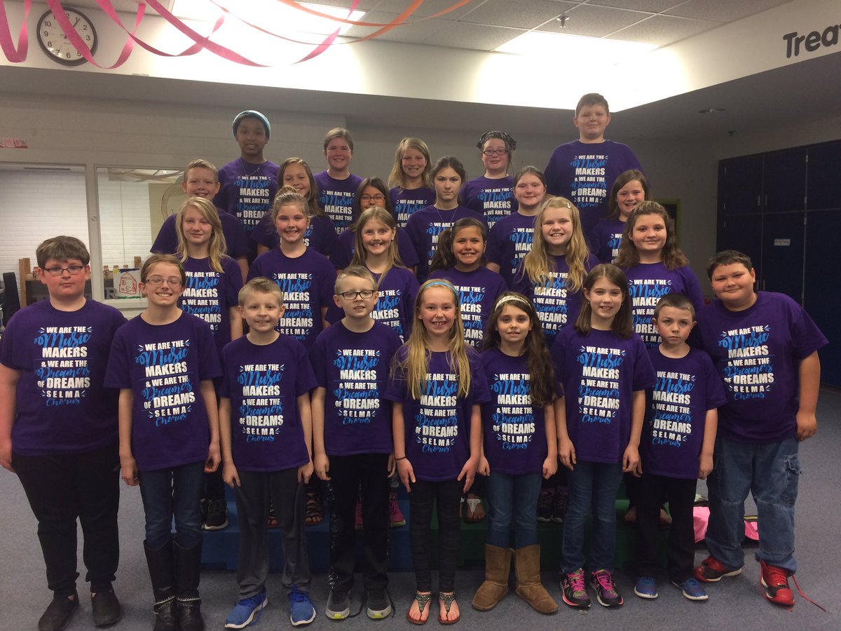 MissLMusic's tweet photo. These kids did an INCREDIBLE job at Liberty Village today! The residents loved it! Bravo! #SESChoir #LPSelma ❤️🎉🎶 https://t.co/POszQg3KB8