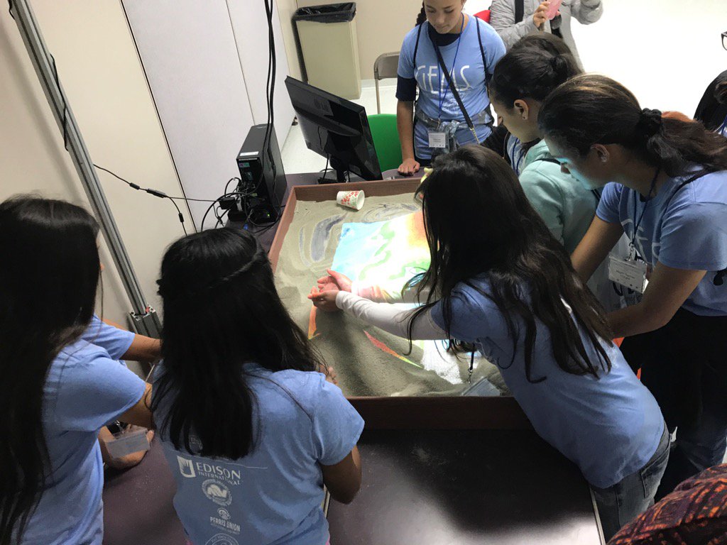 Dfcain's tweet photo. Amazing topography discussions with haptic tech tool at  #Gems2017 @mcghee_leslie @mathmentor35 https://t.co/lzEDvXJO8I